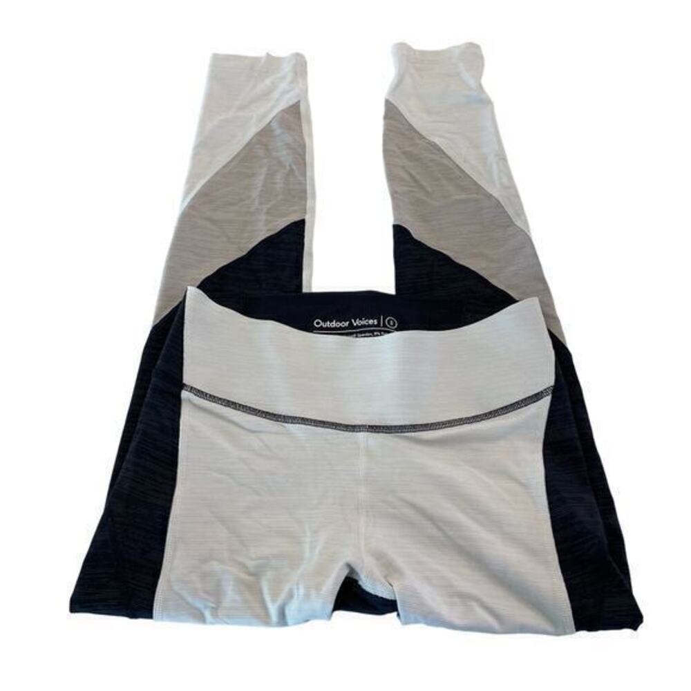 Outdoor Voices Workout Leggings Size Small Black and White